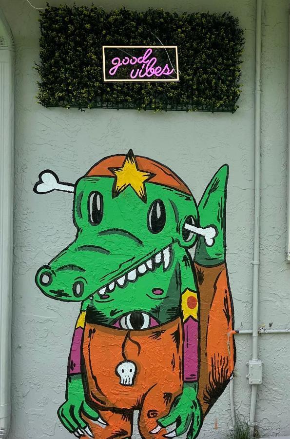 Art Graffiti Hostel Miami Exterior photo